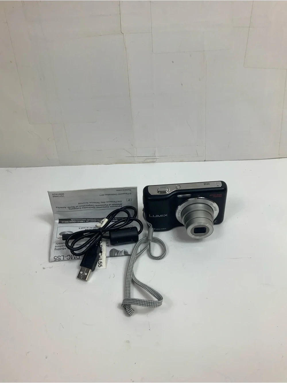 Panasonic Lumix DMC-LS5 14MP Digital Camera - 5x Optical Zoom - Black